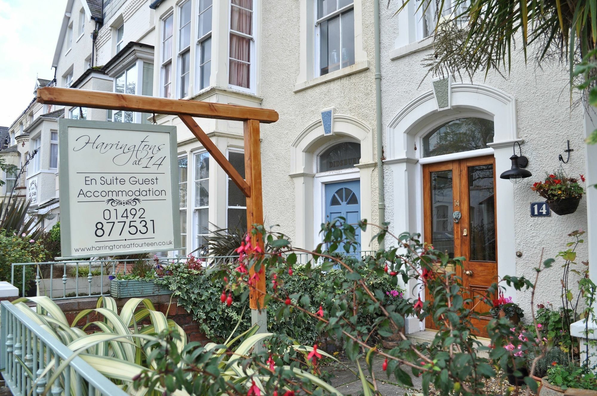 Hotel Harringtons At 14 à Llandudno Extérieur photo